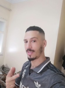 أديب محمد